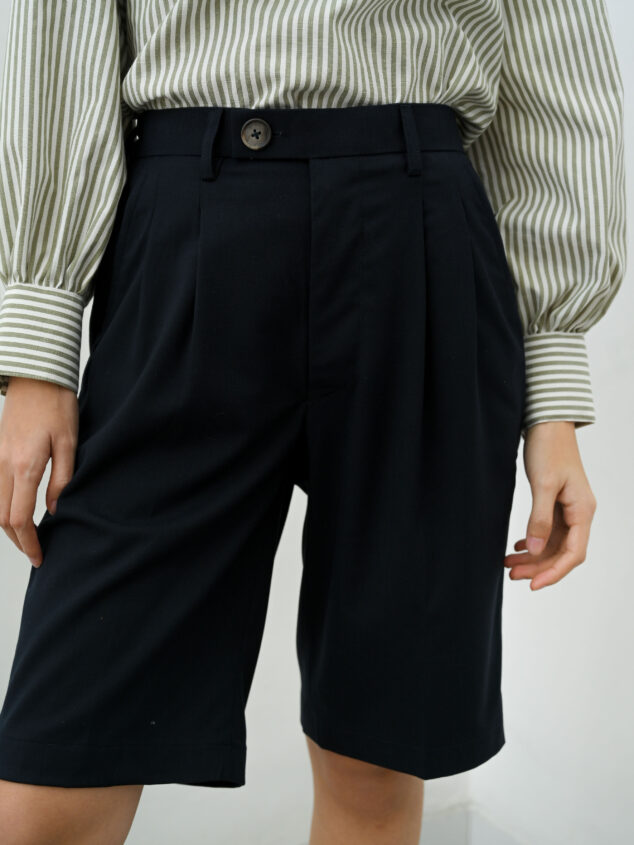 Navy Short Lily Classic Pant